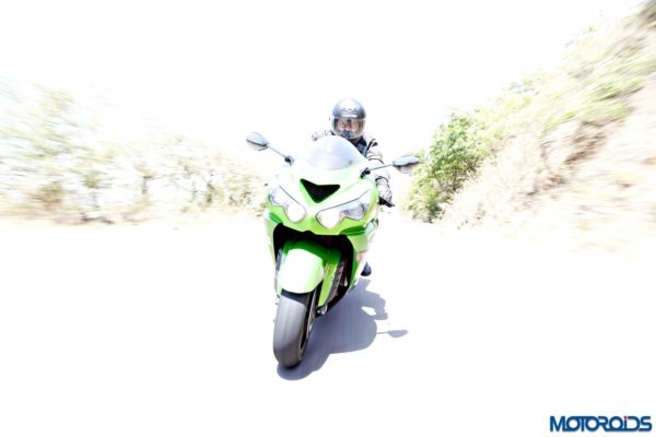 Kawasaki Ninja ZX-14r action shots(71)