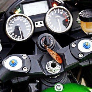 Kawasaki Ninja ZX r adjustable front shocks