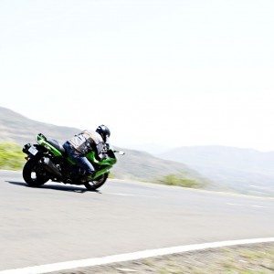 Kawasaki Ninja ZX r cornering shots