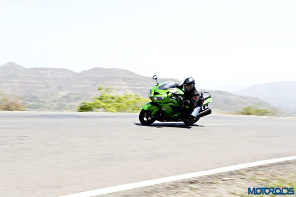 Kawasaki Ninja ZX-14r cornering shots(78)