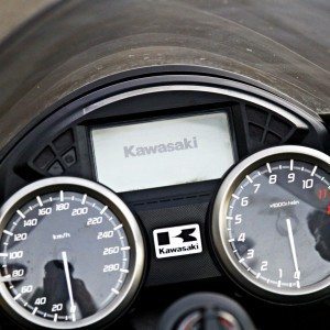 Kawasaki Ninja ZX r instrumentation