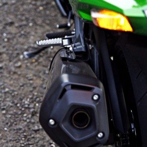 Kawasaki Ninja ZX r left side exhaust