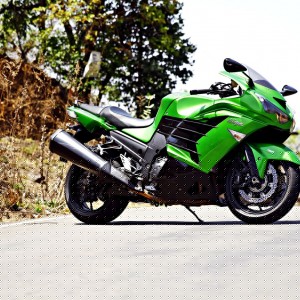 Kawasaki Ninja ZX r right side profile view