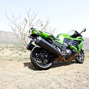 Kawasaki Ninja ZX r static shots