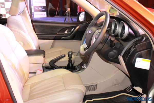 New Age Mahindra XUV500 high (24)