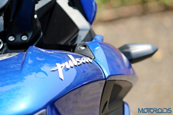 New Bajaj Pulsar AS150-AS200 Review - AS200 - Details - 3D Logo