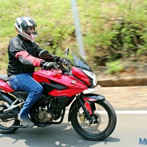 New Bajaj Pulsar AS AS Review Action Shots