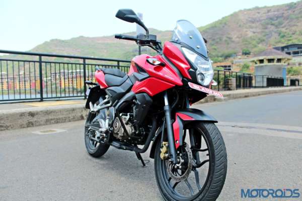 New Bajaj Pulsar AS150-AS200 Review - Static Shots (24)