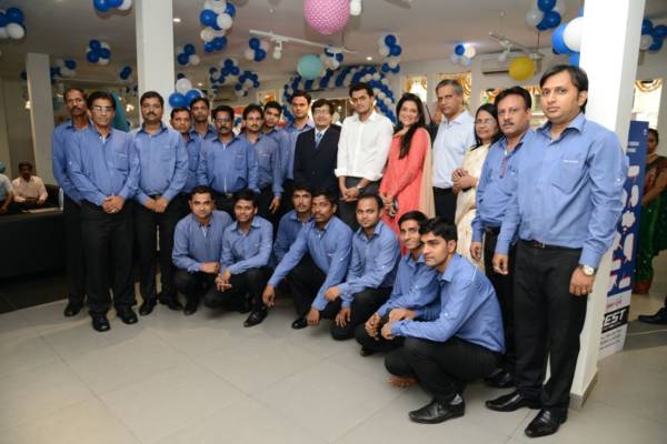 Tata Motors new dealership in Mumbai (1)