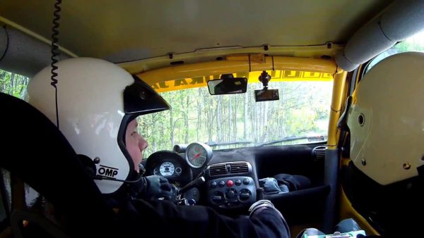 Polish rally driver loses steering wheel