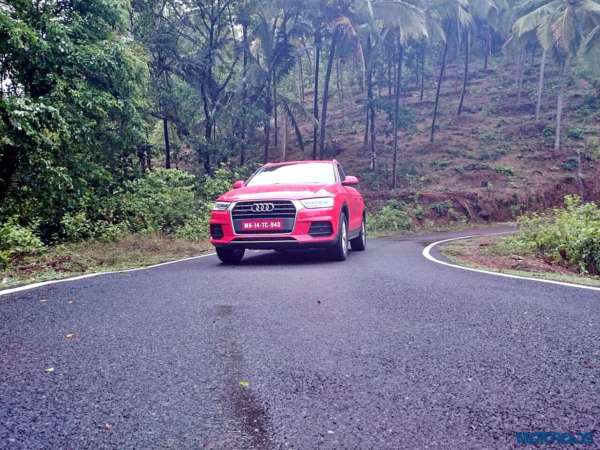 2015 Audi Q3 35 TDI Quattro drive shot (2)