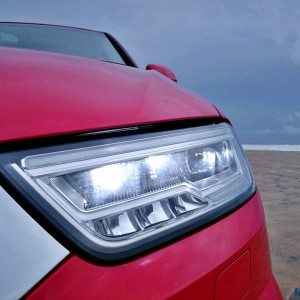 Audi Q  TDI Quattro headlight