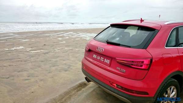 2015 Audi Q3 35 TDI Quattro rear (3)