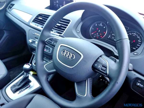 2015 Audi Q3 35 TDI Quattro steering