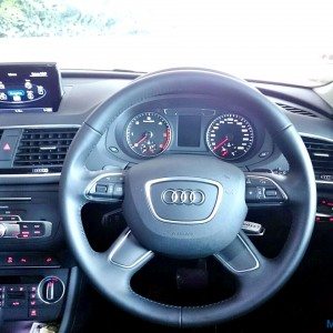 Audi Q  TDI Quattro steering wheel