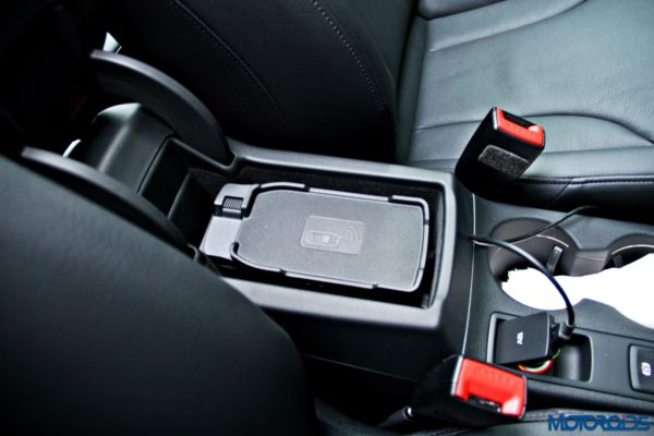 2015 Audi Q3 cell phone cradle(135)