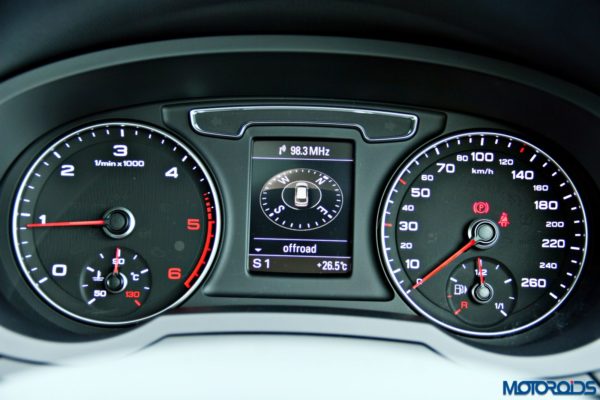 2015 Audi Q3 electronic compass (98)