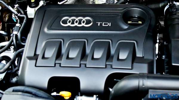 2015 Audi Q3 engine bay(29)