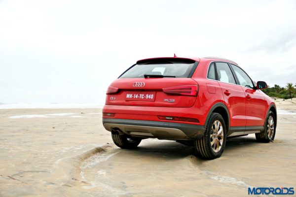 2015 Audi Q3 on the beach static images(117)