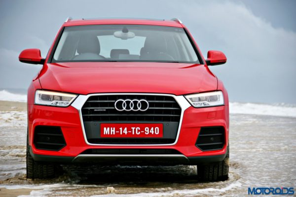 2015 Audi Q3 on the beach static images(127)