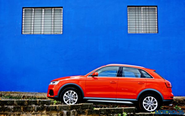 2015 Audi Q3 right side profile(5)