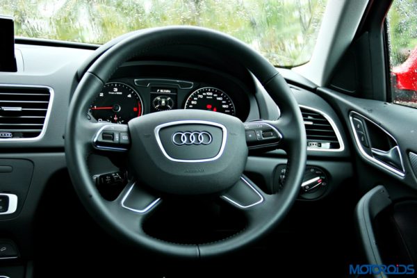 2015 Audi Q3 steering wheel(108)