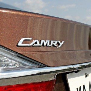 Toyota Camry Hybrid badging