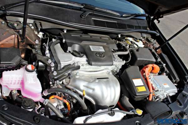 2015 Toyota Camry Hybrid engine