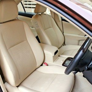 Toyota Camry Hybrid front seats