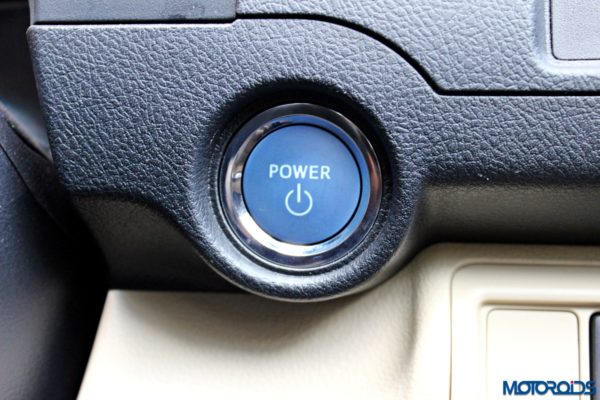 2015 Toyota Camry Hybrid push button