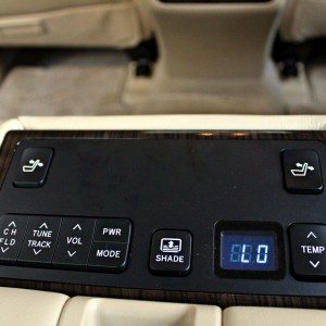 Toyota Camry Hybrid rear armrest controls