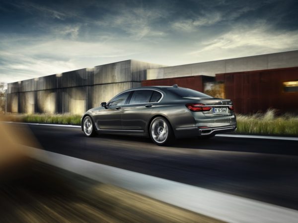 2016 BMW 7 Series (33)