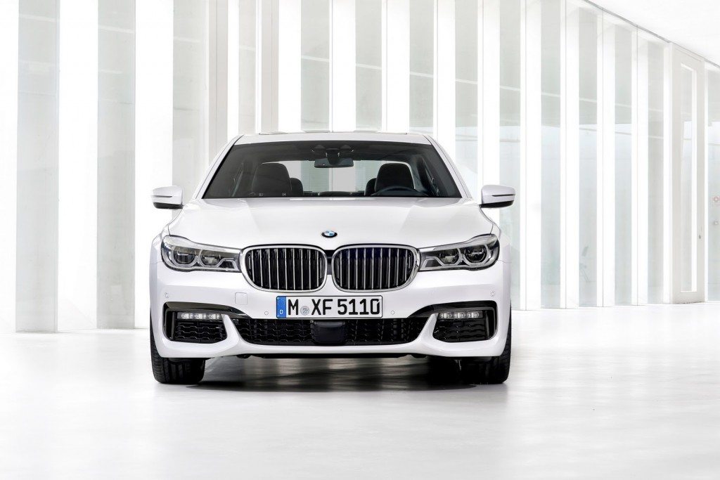 2016 BMW 7 Series (39)