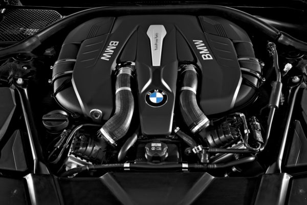 2016 BMW 7 Series (80)