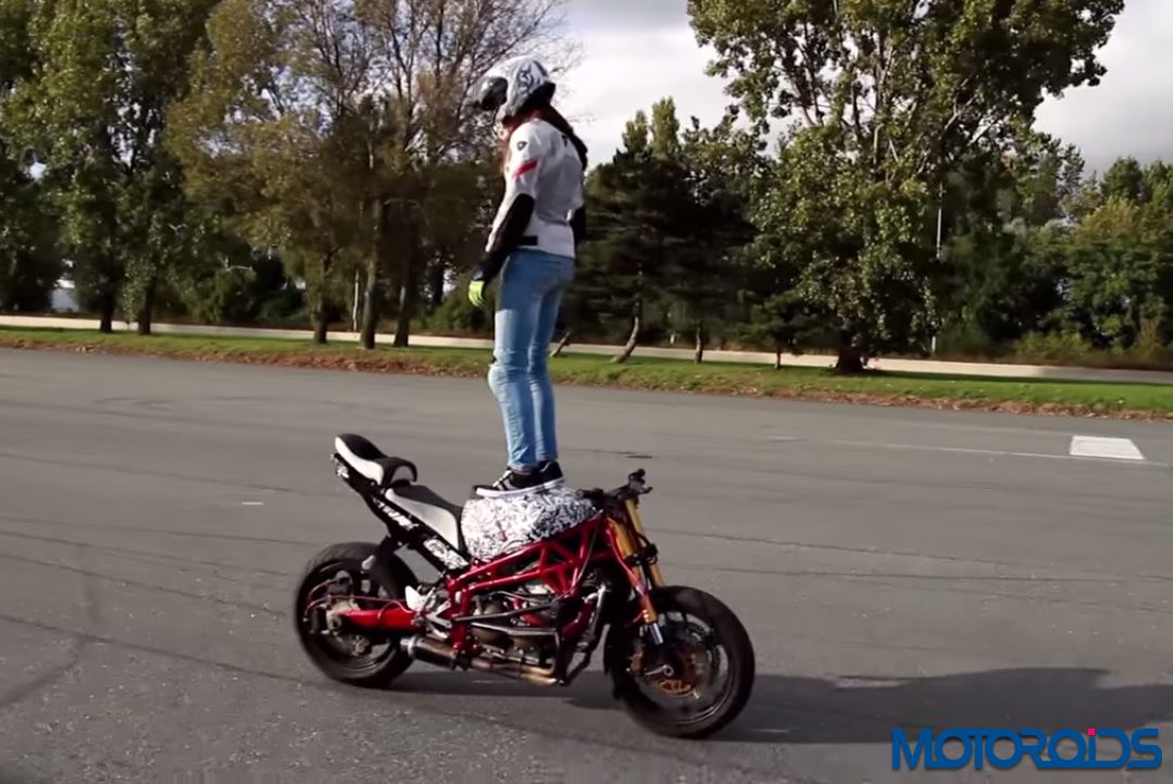 Crazy bike stunts Sarah Lezito (14)