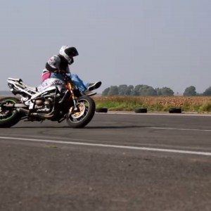 Crazy bike stunts Sarah Lezito