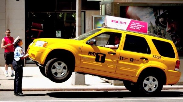 Meter Maid Picks Up SUV Prank - 2