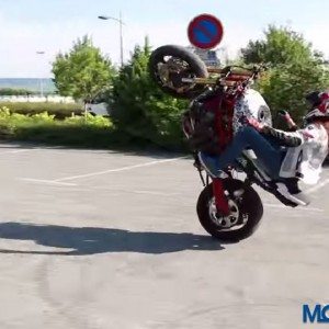 Sarah Lezito wheelie