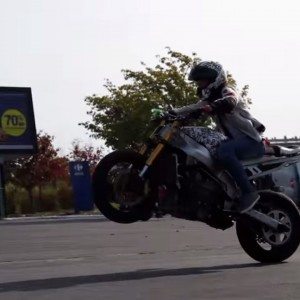 Sarah Lezito wheelie