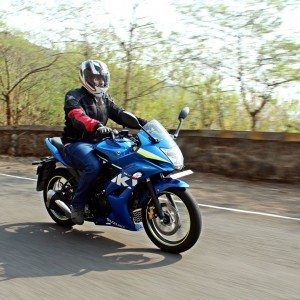 Suzuki Gixxer SF action front