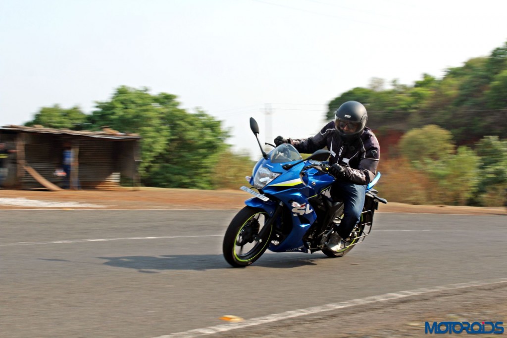 Suzuki Gixxer SF motion