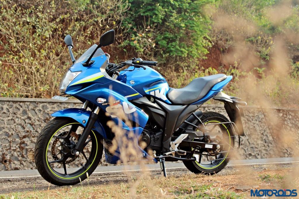 Suzuki Gixxer SF static side (4)