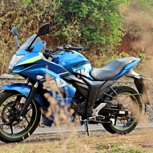 Suzuki Gixxer SF static side