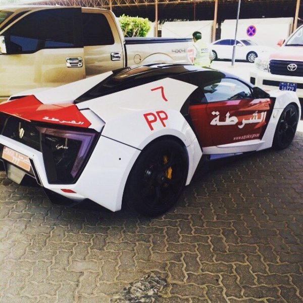 lykan-hypersport-joins-the-abu-dhabi-police-force-2