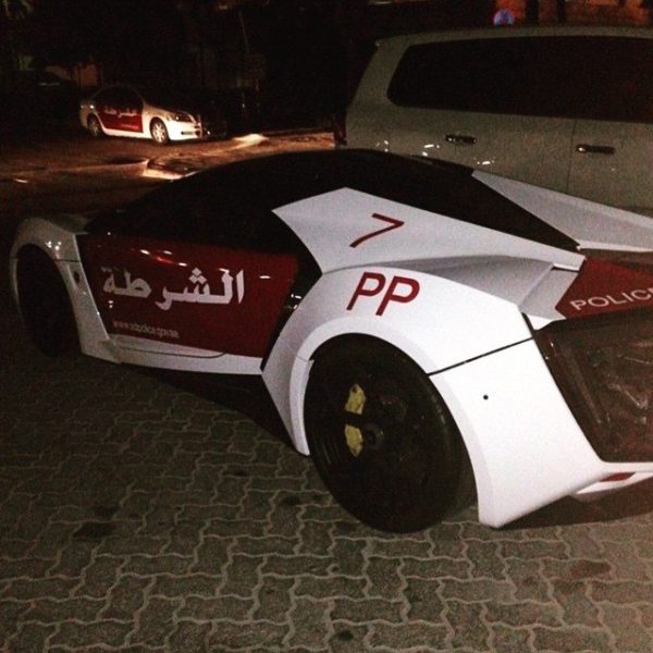 lykan-hypersport-joins-the-abu-dhabi-police-force-3