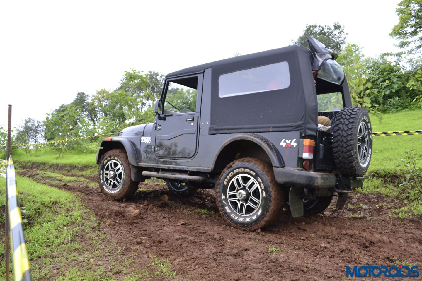 Image Gallery 2015 Mahindra Thar Crde Motoroids