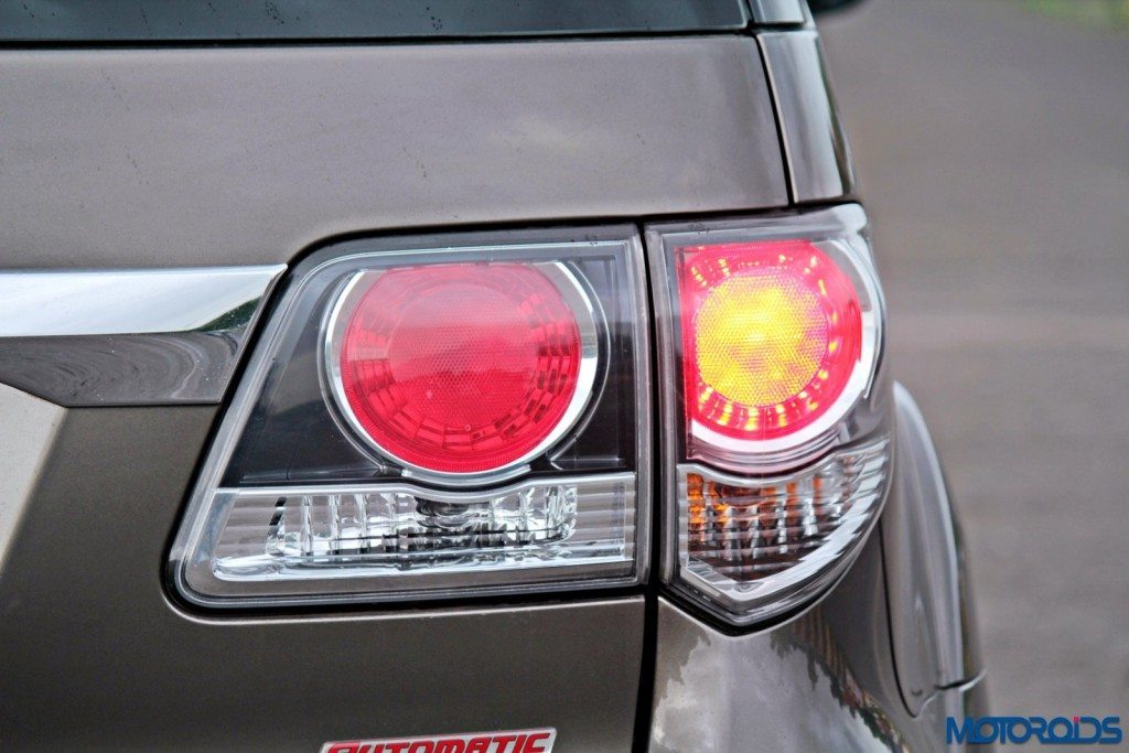 2015 Toyota Fortuner 3.0 4x4 AT tail-lamp