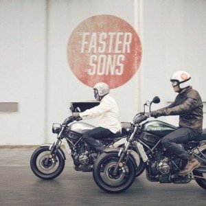 Yamaha XSR EU Forest Green Action