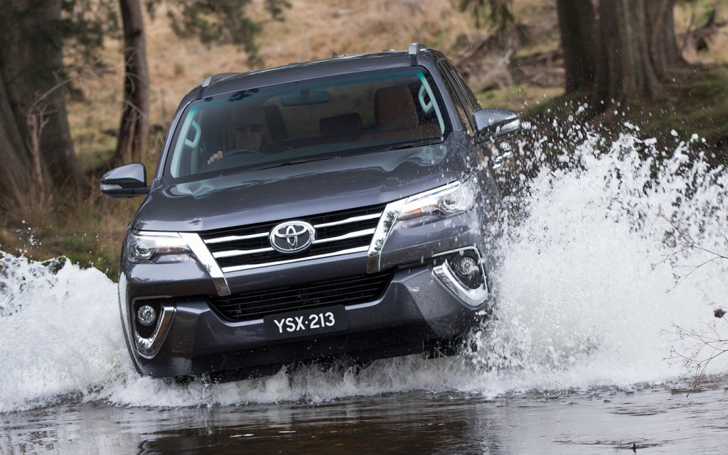 2016_toyota_fortuner_global-reveal_australia_04