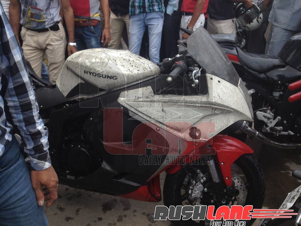 DSK-Hyosung-Benelli-showroom-fire-Ahmadabad-11